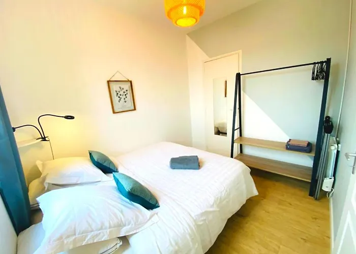 Ideal-poitiers Centre-saint-michel-4pers Apartment *
